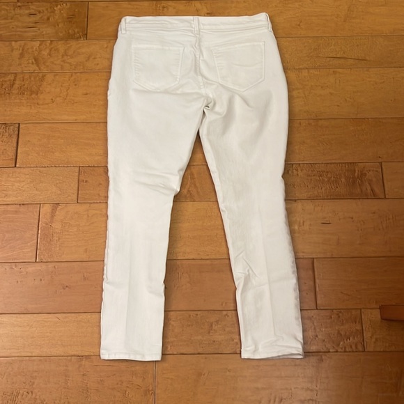 👖Old Navy White Mid-Rise Classic Jeans - Picture 2 of 5